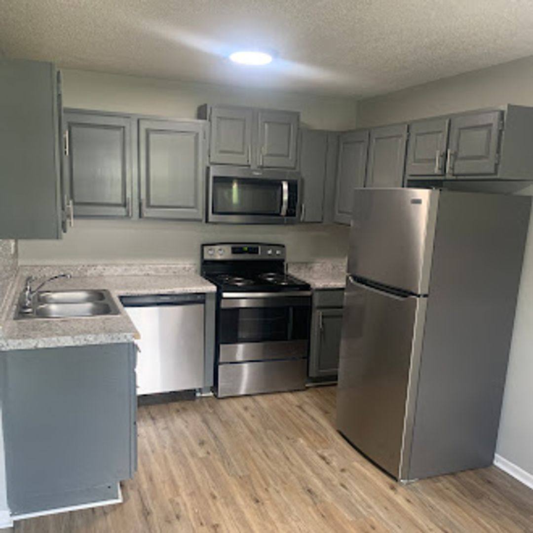 Apartment for rent at 884 Gordon Smith Blvd, Hamilton, OH 45013