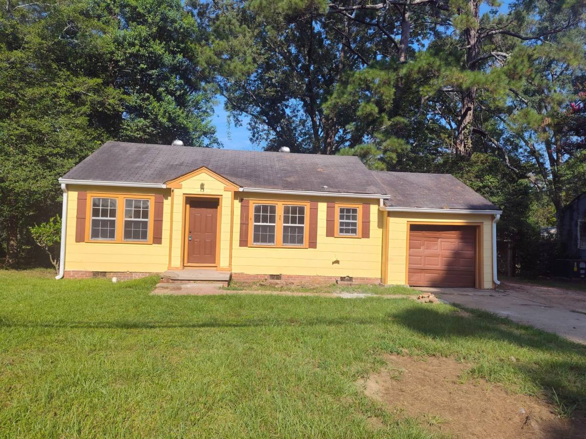 House for rent at 4661 Churchill Dr, Jackson, MS 39206
