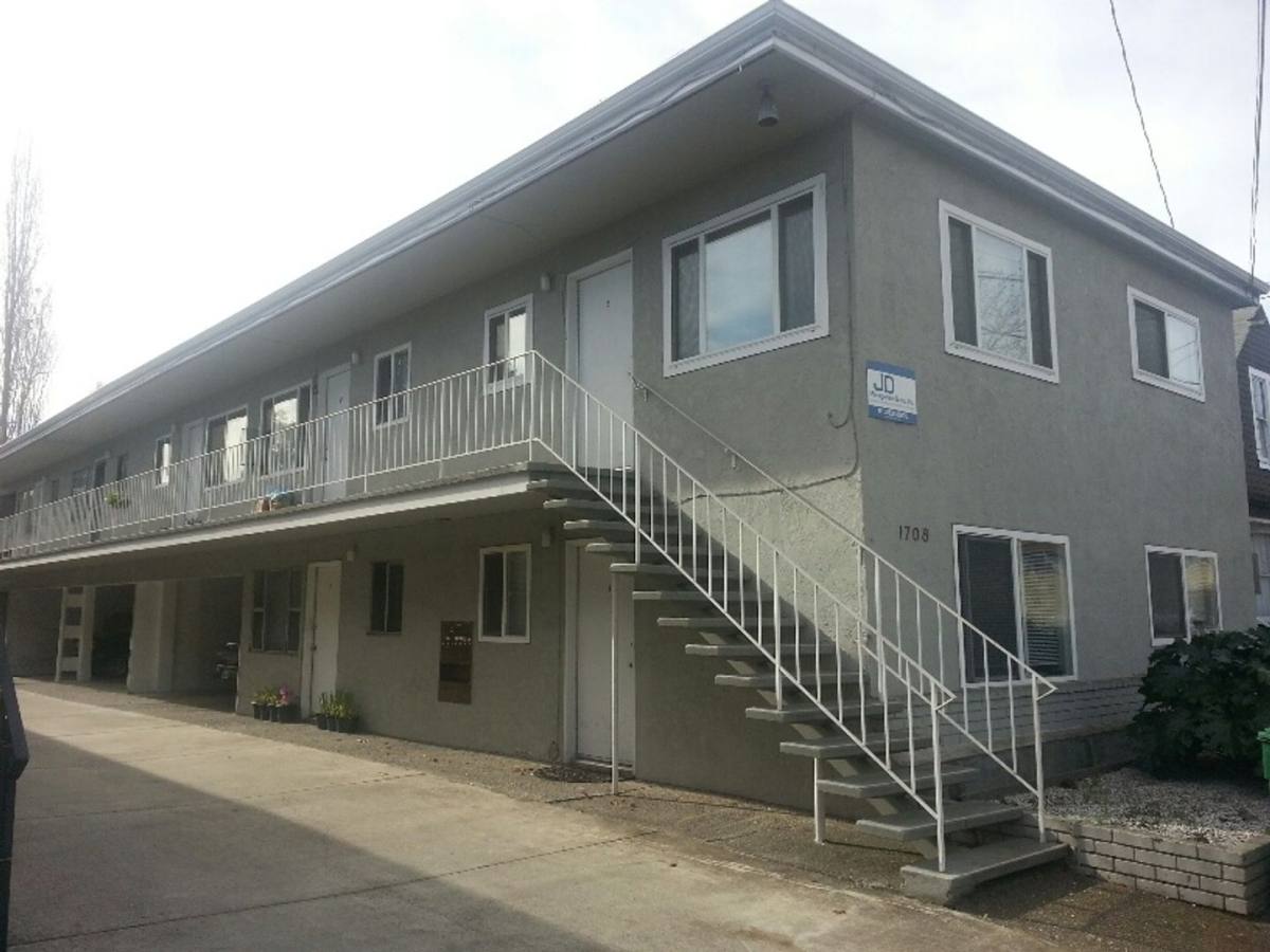 Apartment for rent at 1708 Dwight Way, Berkeley, CA 94704