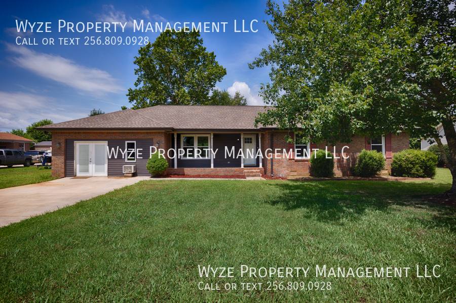 House for rent at 118 Sweetwater Dr, Hazel Green, AL 35750