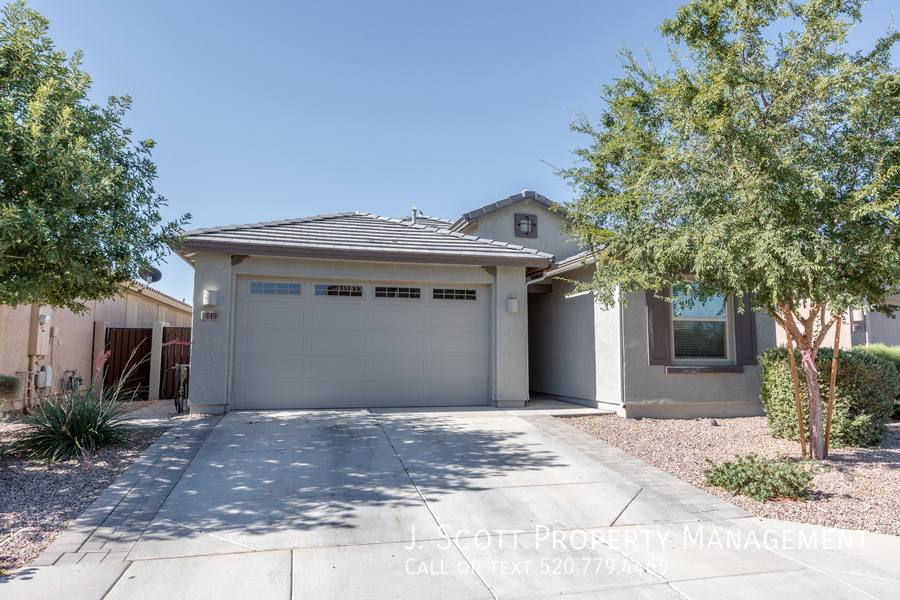 House for rent at 449 W Pinnacle Ridge Dr, San Tan Valley, AZ 85140