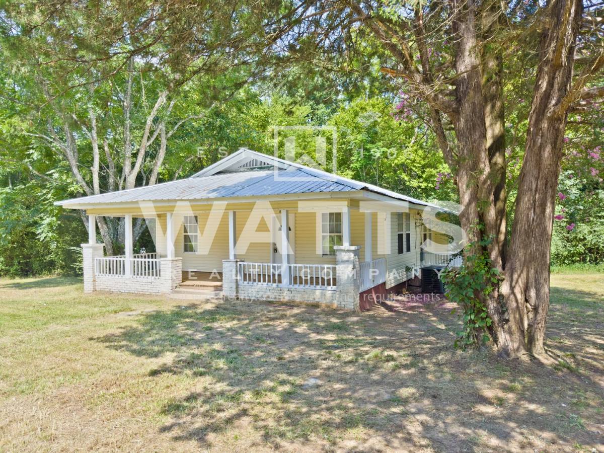 House for rent at 4830 Linndale Rd, Graysville, AL 35073