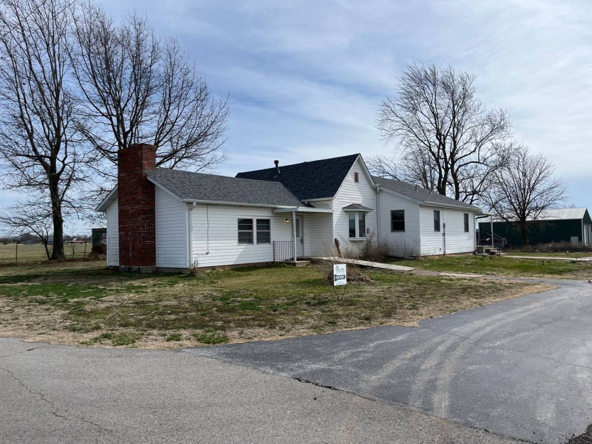 House for rent at 3152 Rose Hill Rd, Billings, MO 65610