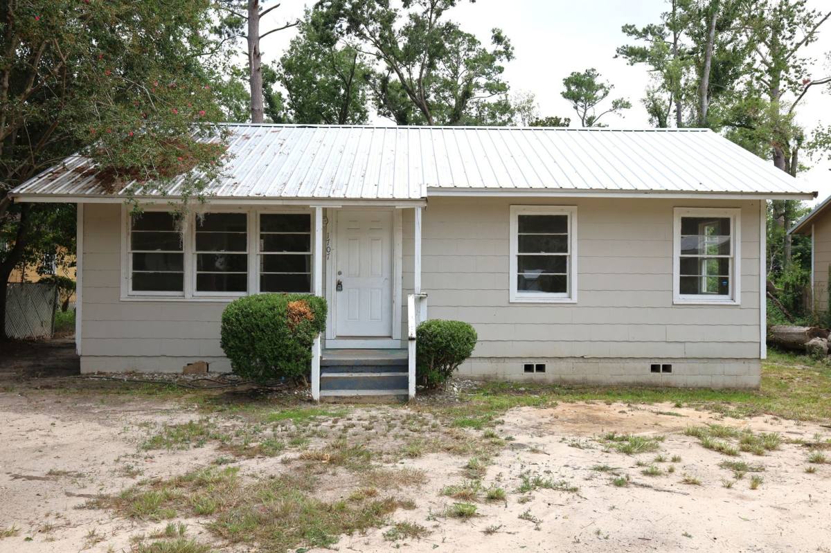 House for rent at 1707 Clover Dr, Valdosta, GA 31602