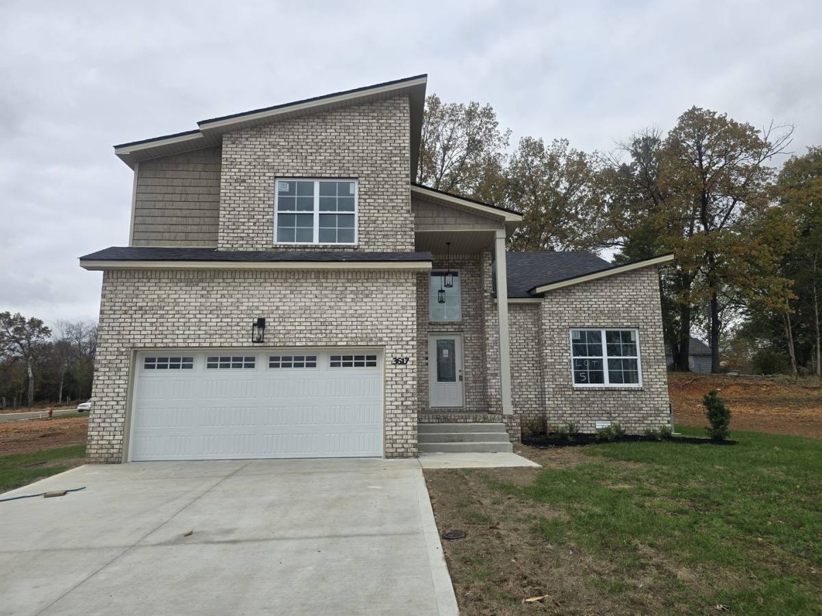 3617 Westlake Dr, Clarksville, TN 37040