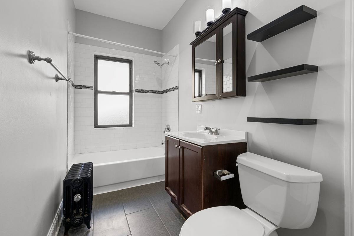 Apartment for rent at 4701-4707 N Albany Ave, Chicago, IL 60625