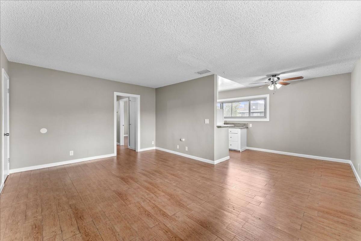 Apartment for rent at 3100 W 99th St #4, Inglewood, CA 90305