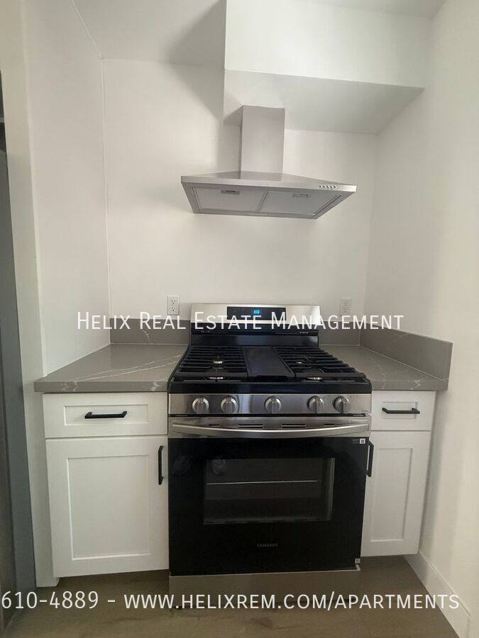 Apartment for rent at 715-721 E Garfield Ave 715-02, Glendale, CA 91205