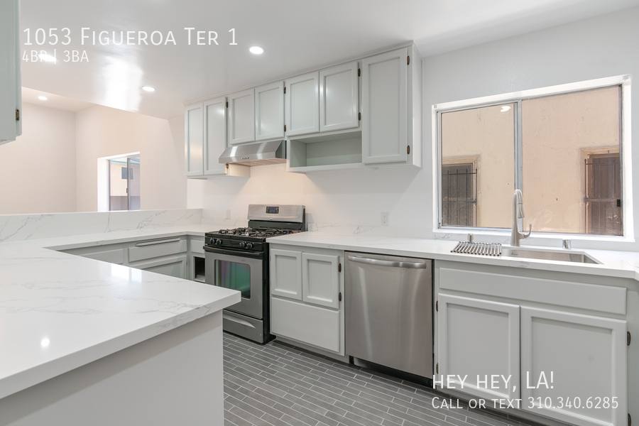 Townhouse for rent at 1053 Figueroa Terrace #1, Los Angeles, CA 90012