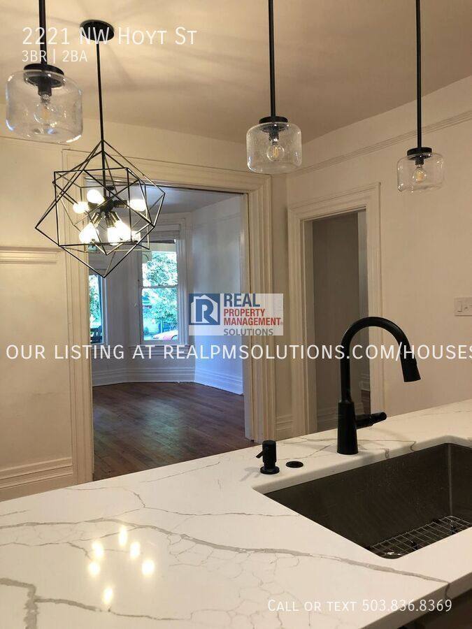 Apartment for rent at 2221 NW Hoyt St, Portland, OR 97210