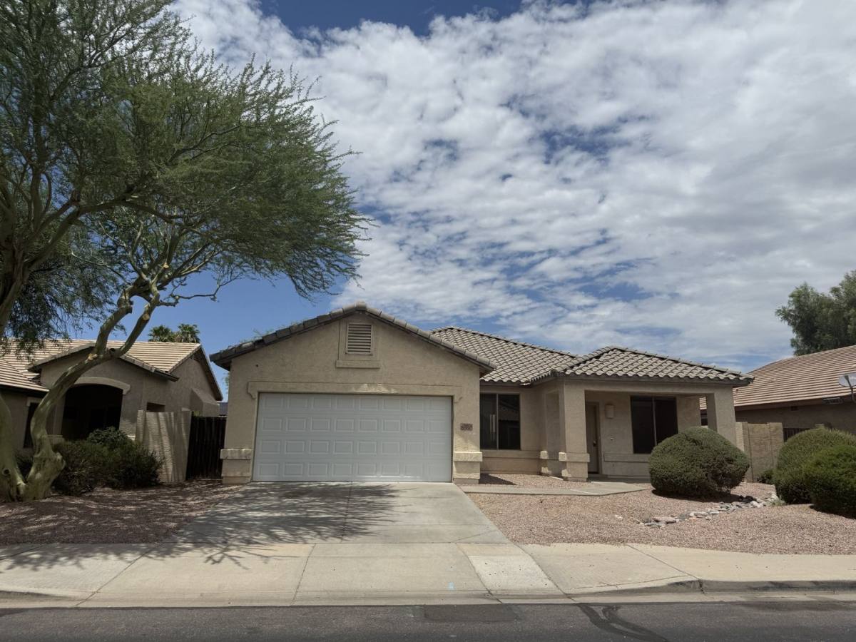 House for rent at 10316 E Jan Ave, Mesa, AZ 85209