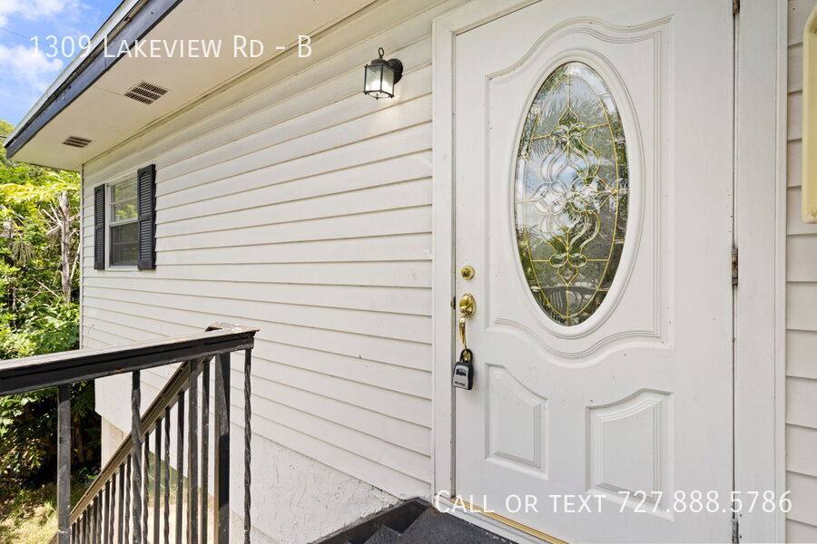 Apartment for rent at 1309 Lakeview Rd #B, Clearwater, FL 33756