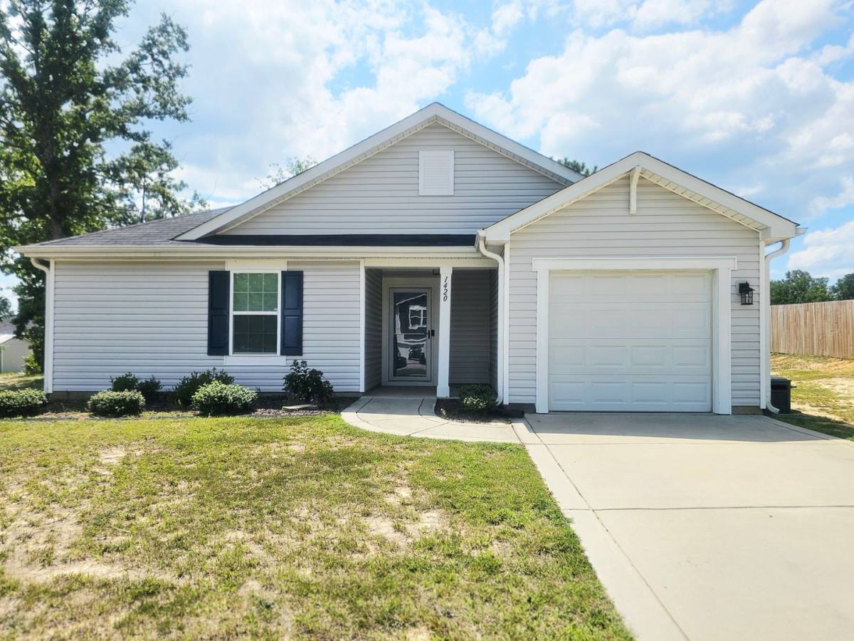 House for rent at 1420 Demila Dr, Fayetteville, NC 28314