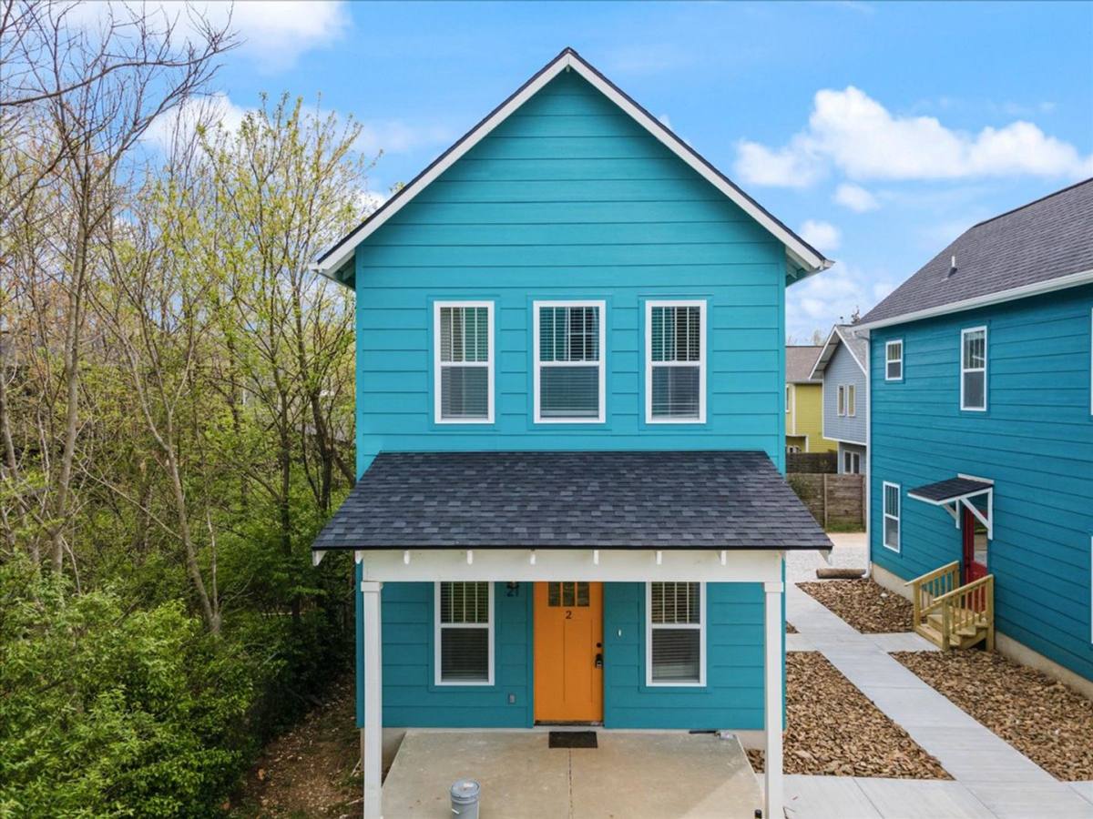House for rent at 21 W 5th St, Fayetteville, AR 72701