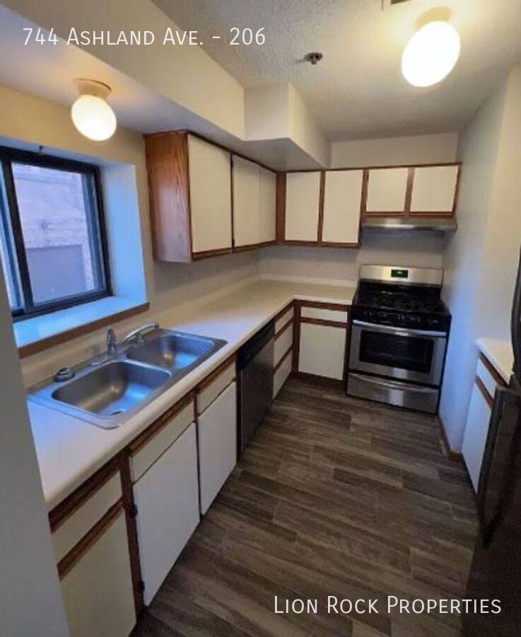 Apartment for rent at 744 Ashland Ave #206, Saint Paul, MN 55104