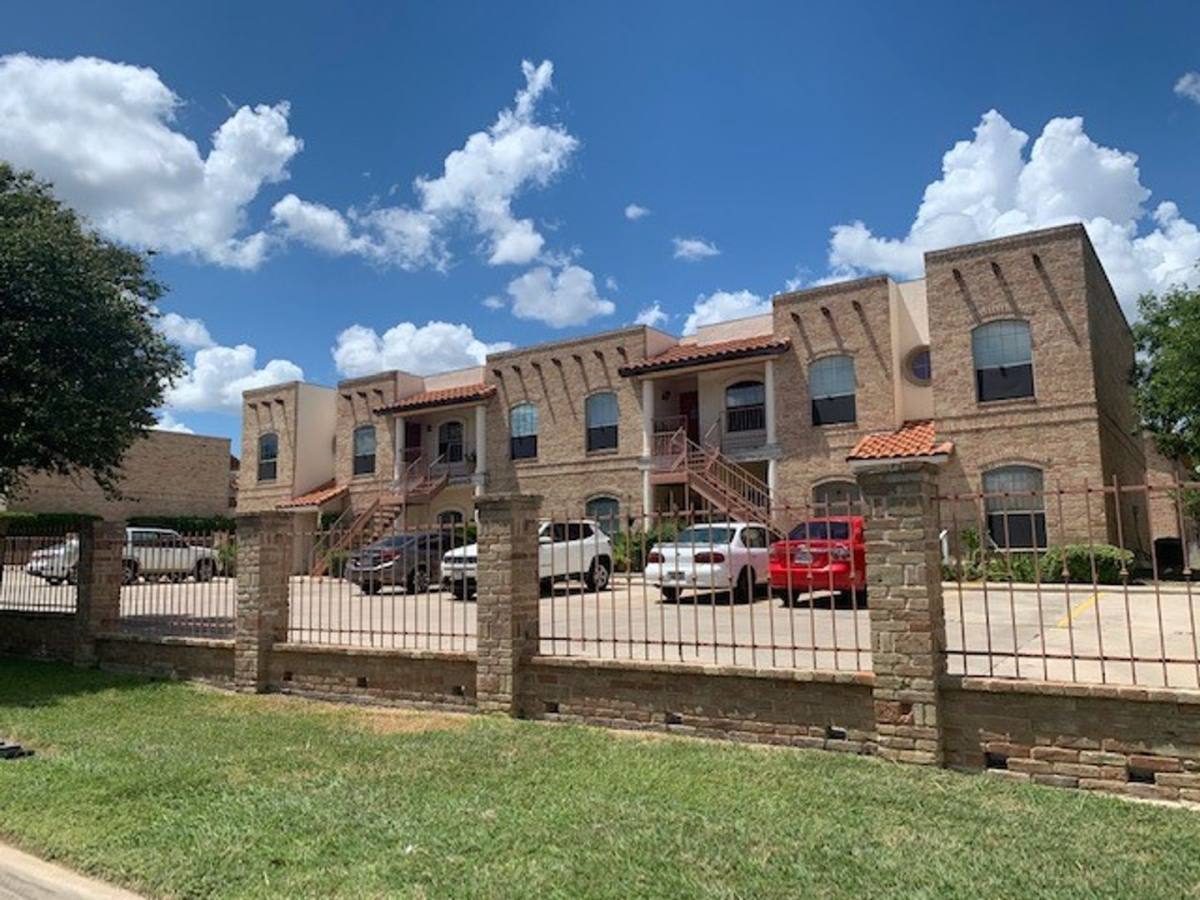1420 Musser St, Laredo, TX 78040