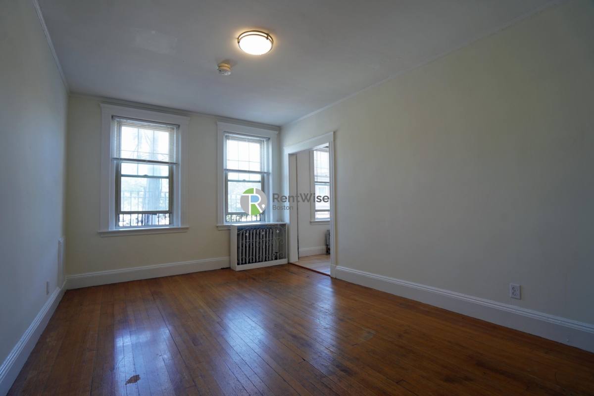 Apartment for rent at 1850 Commonwealth Ave #33, Brighton, MA 02135