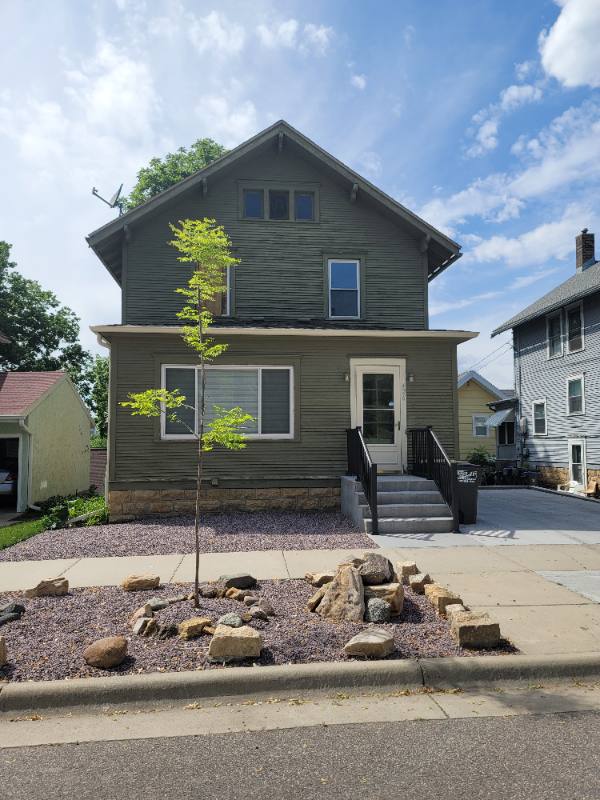 Apartment for rent at 426 N 5th St #1, Mankato, MN 56001