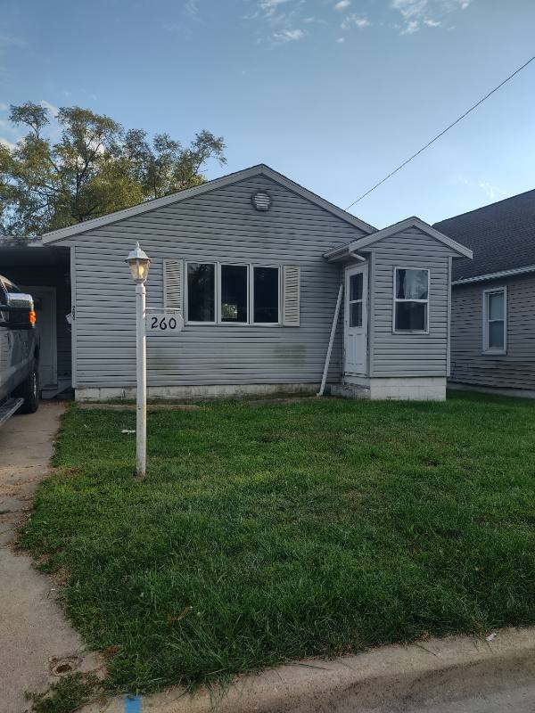 House for rent at 260 Cooper St, Pekin, IL 61554