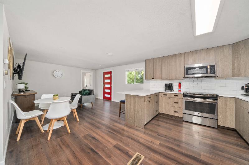 Apartment for rent at 20621 92nd Ave S #2, Kent, WA 98031