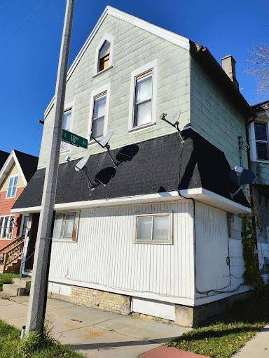 Apartment for rent at 1335 S 18th St, Milwaukee, WI 53204