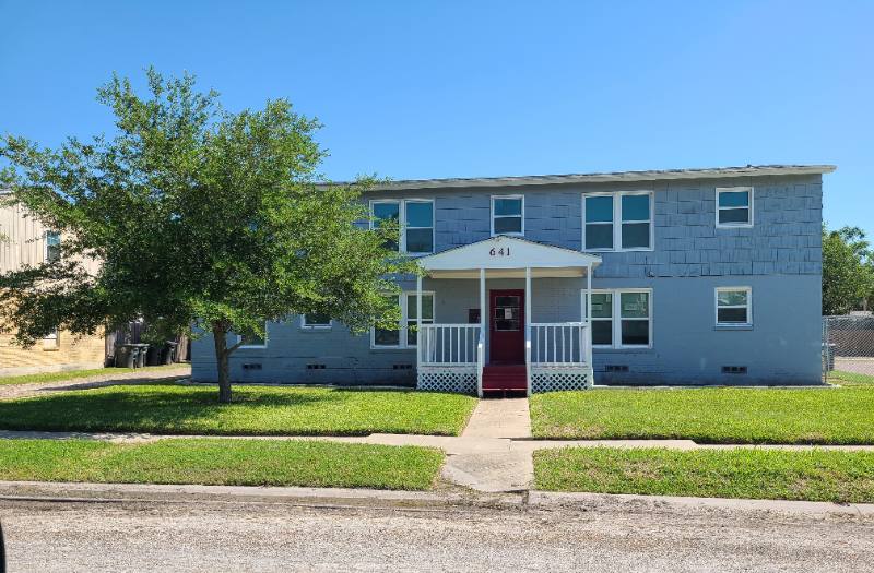 Apartment for rent at 641 Robinson #2, Corpus Christi, TX 78404