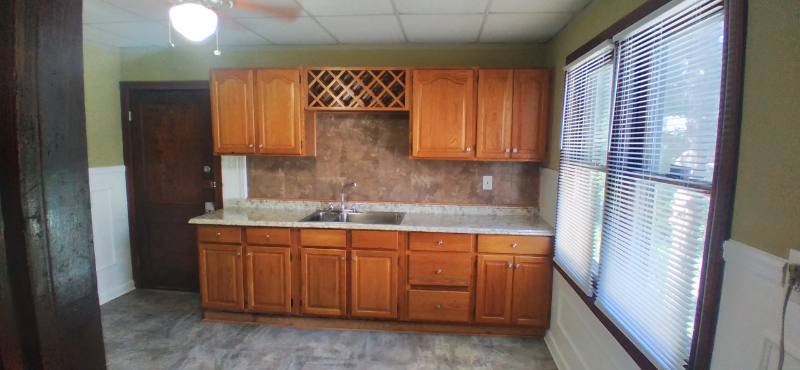 Apartment for rent at 7130 Clement Ave #UP, Cleveland, OH 44105