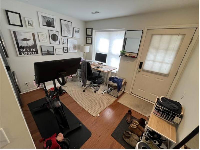 3255 N Bay Court, Chicago, IL 60618