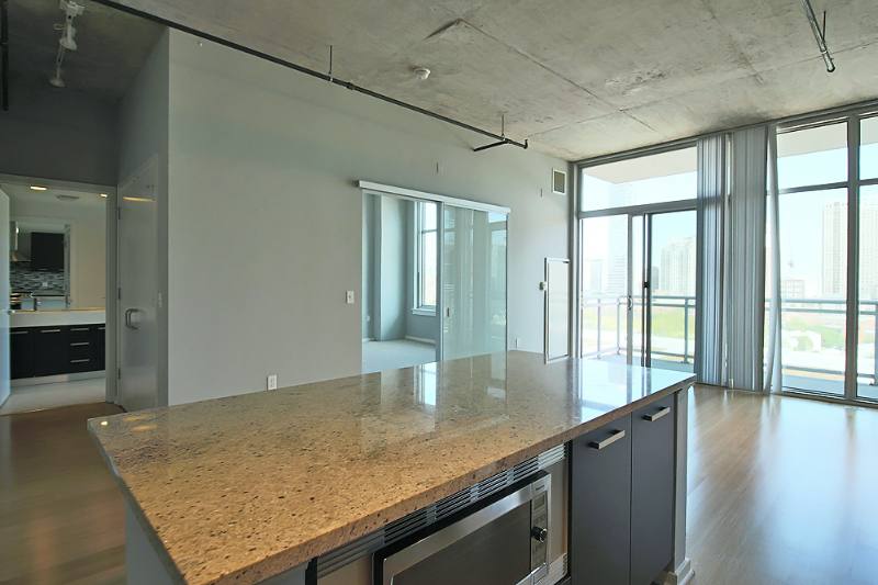 Apartment for rent at 152 W Roosevelt, Chicago, IL 60643
