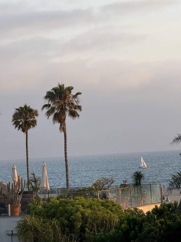 Townhouse for rent at 41 Clubhouse Ave #B, Venice, CA 90291