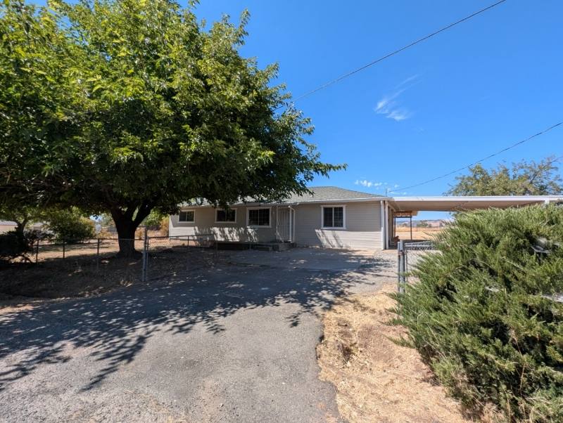 House for rent at 2455 V6 Rd, Oroville, CA 95966