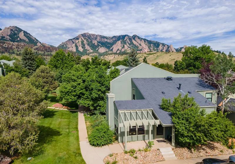 Townhouse for rent at 55 Benthaven Place, Boulder, CO 80305