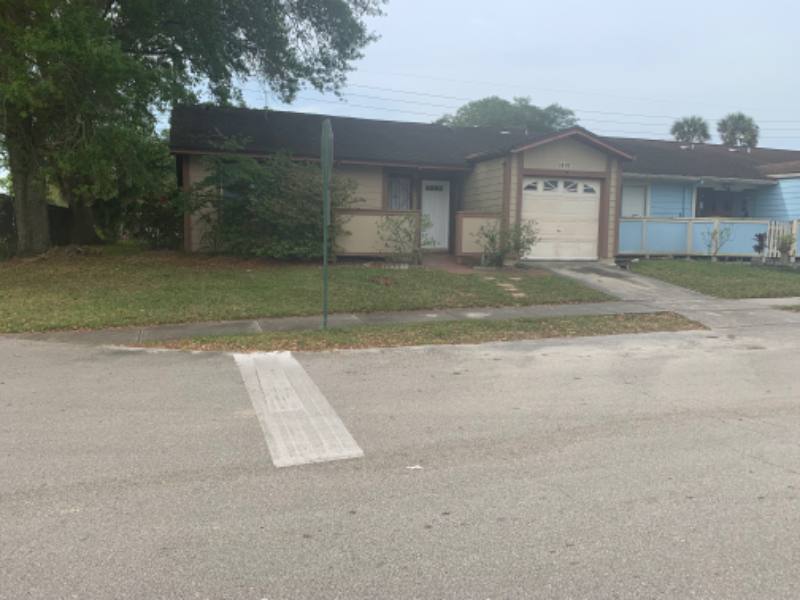Townhouse for rent at 5898 Sagunto St, Orlando, FL 32807