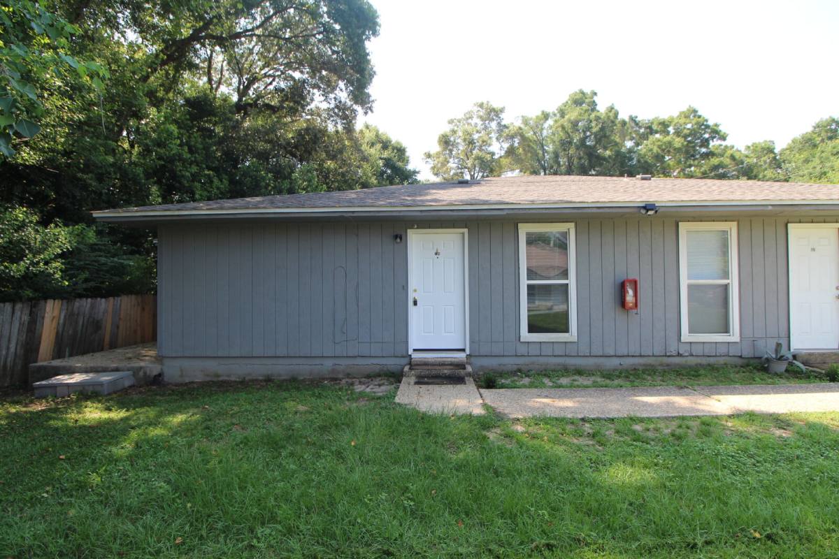 Apartment for rent at 50 Fulton Ave #D16, Pensacola, FL 32503