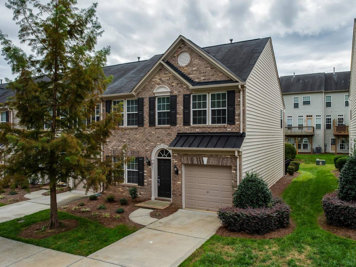 Townhouse for rent at 3251 Park S Station Blvd, Charlotte, NC 28210