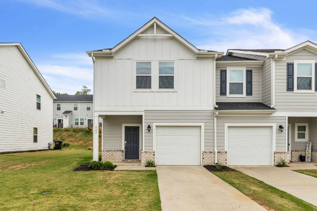 Townhouse for rent at 847 Thread Way, Greer, SC 29651