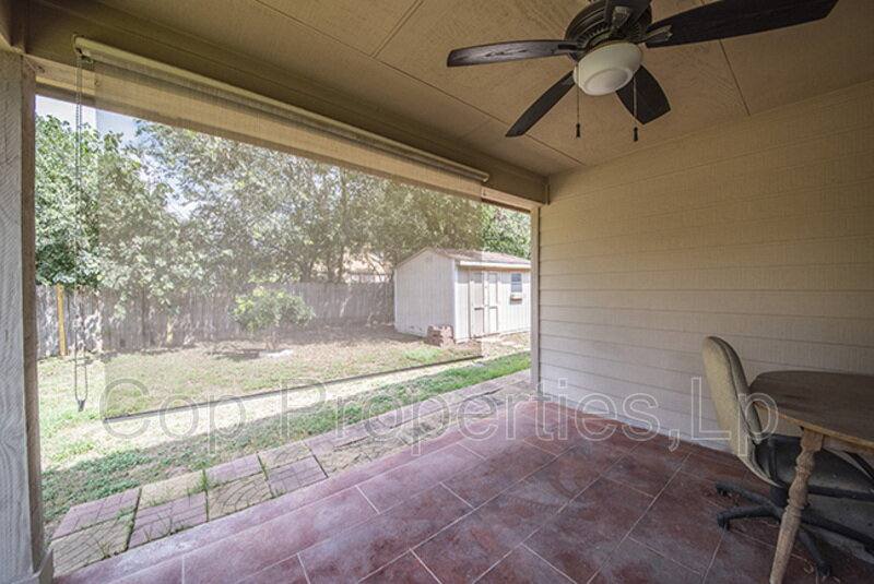House for rent at 7127 Still Hollow Dr, San Antonio, TX 78244