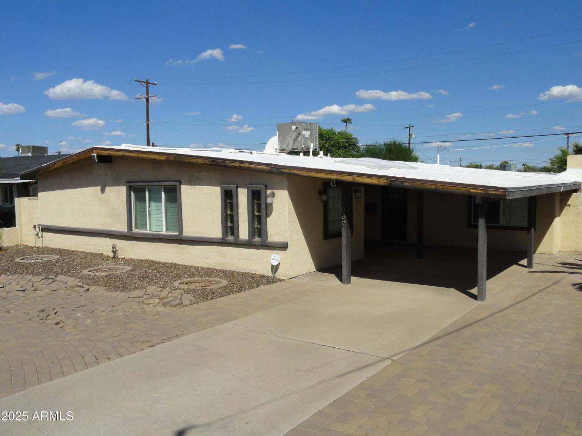 House for rent at 2639 N 68th St, Scottsdale, AZ 85257