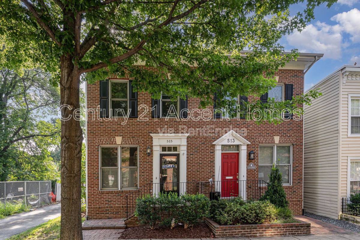 Townhouse for rent at 515 N Henry St, Alexandria, VA 22314