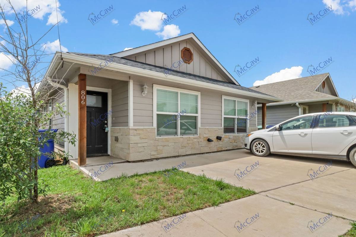 Apartment for rent at 806 N Broughton St #806, Sherman, TX 75090
