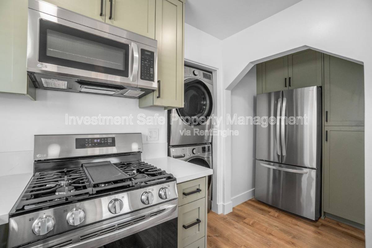 Apartment for rent at 3071 Hawthorn St #B, San Diego, CA 92104