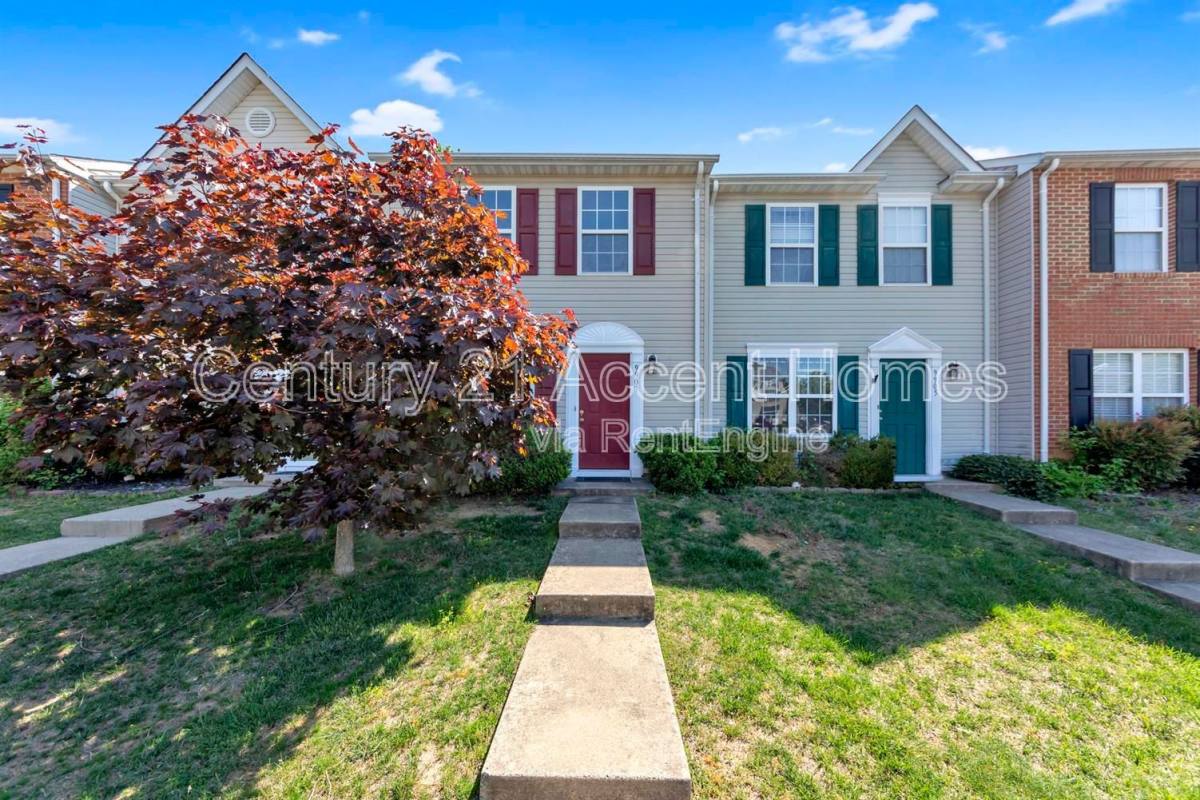 Townhouse for rent at 9907 Warwick Place, Fredericksburg, VA 22408