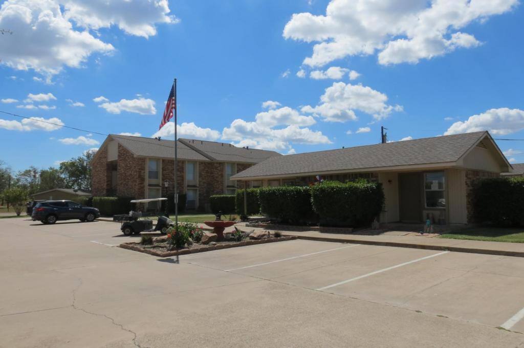 Apartment for rent at 784 Oak Hill Dr, Mexia, TX 76667