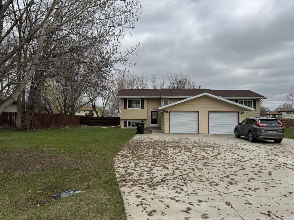 Townhouse for rent at 3719 W Princeton Ave, Bismarck, ND 58504
