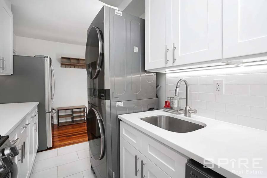 Apartment for rent at 3038 Kingsbridge Terrace #1, Bronx, NY 10463