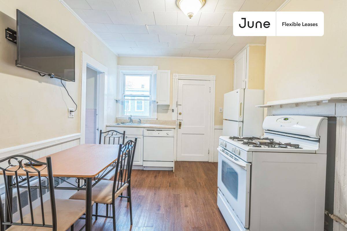 Apartment for rent at 2A Sherman St #1, Cambridge, MA 02138