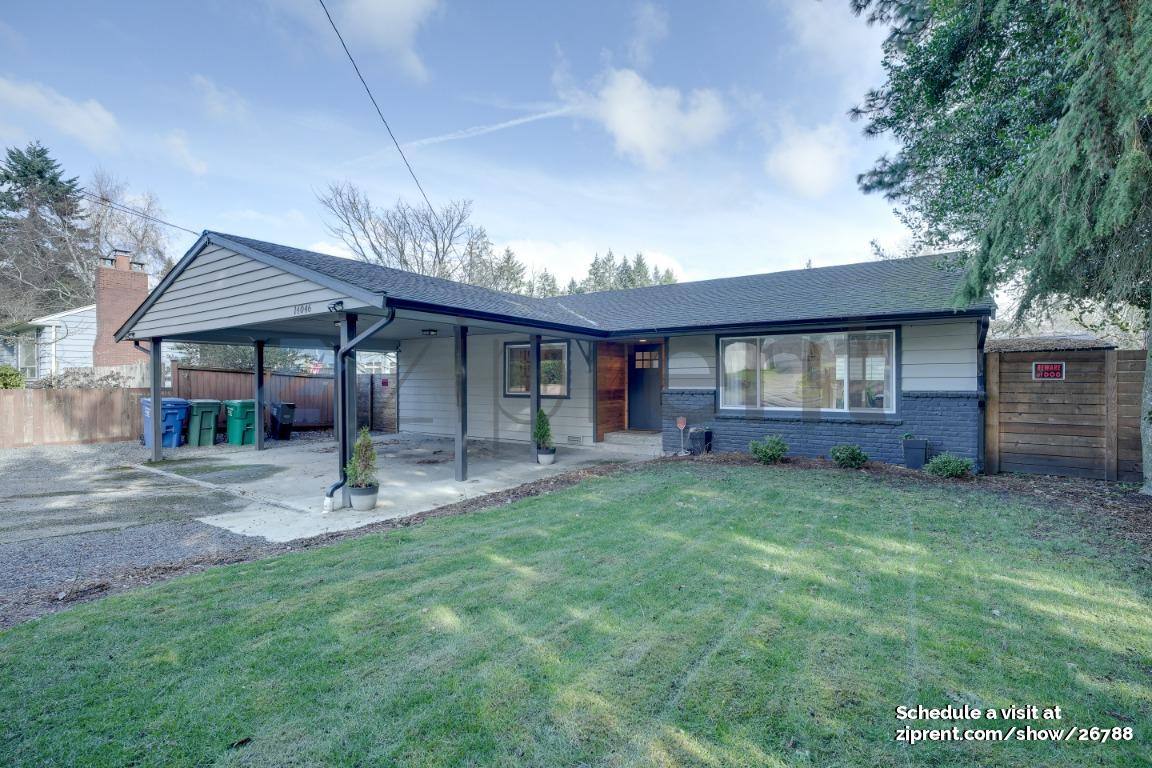 House for rent at 14046 Meridian Ave N, Seattle, WA 98133