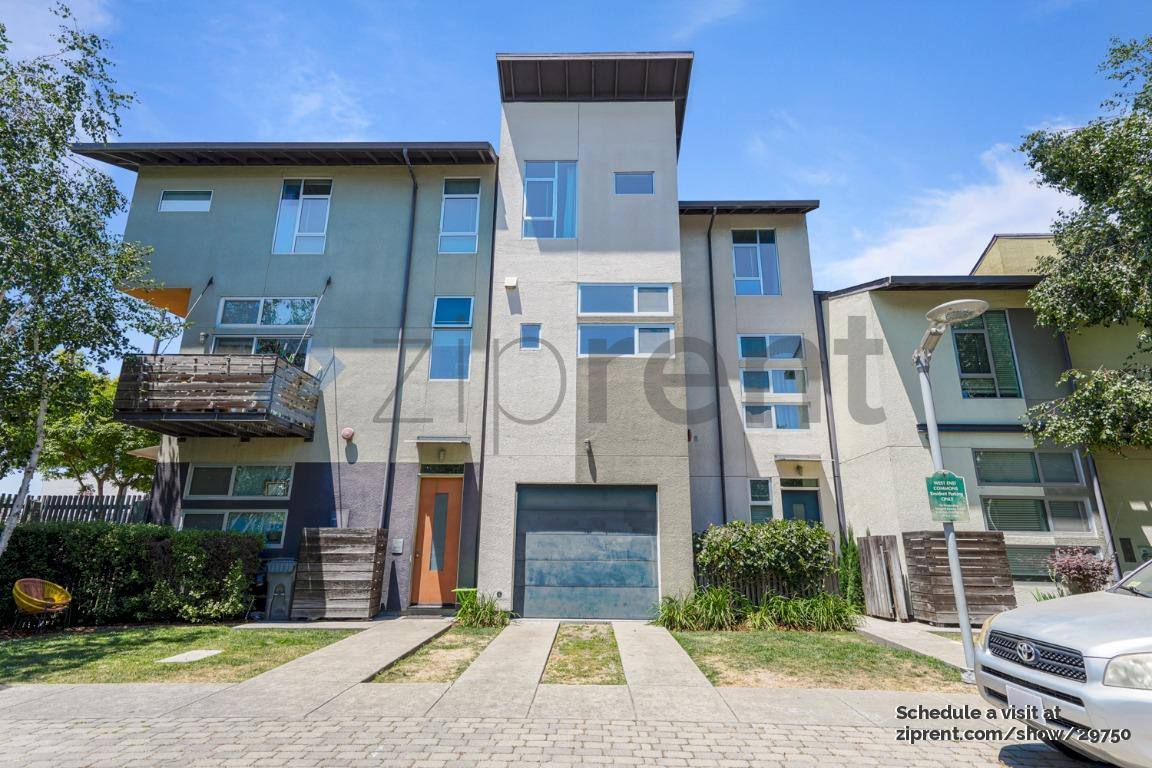Townhouse for rent at 3 S Court, Emeryville, CA 94608