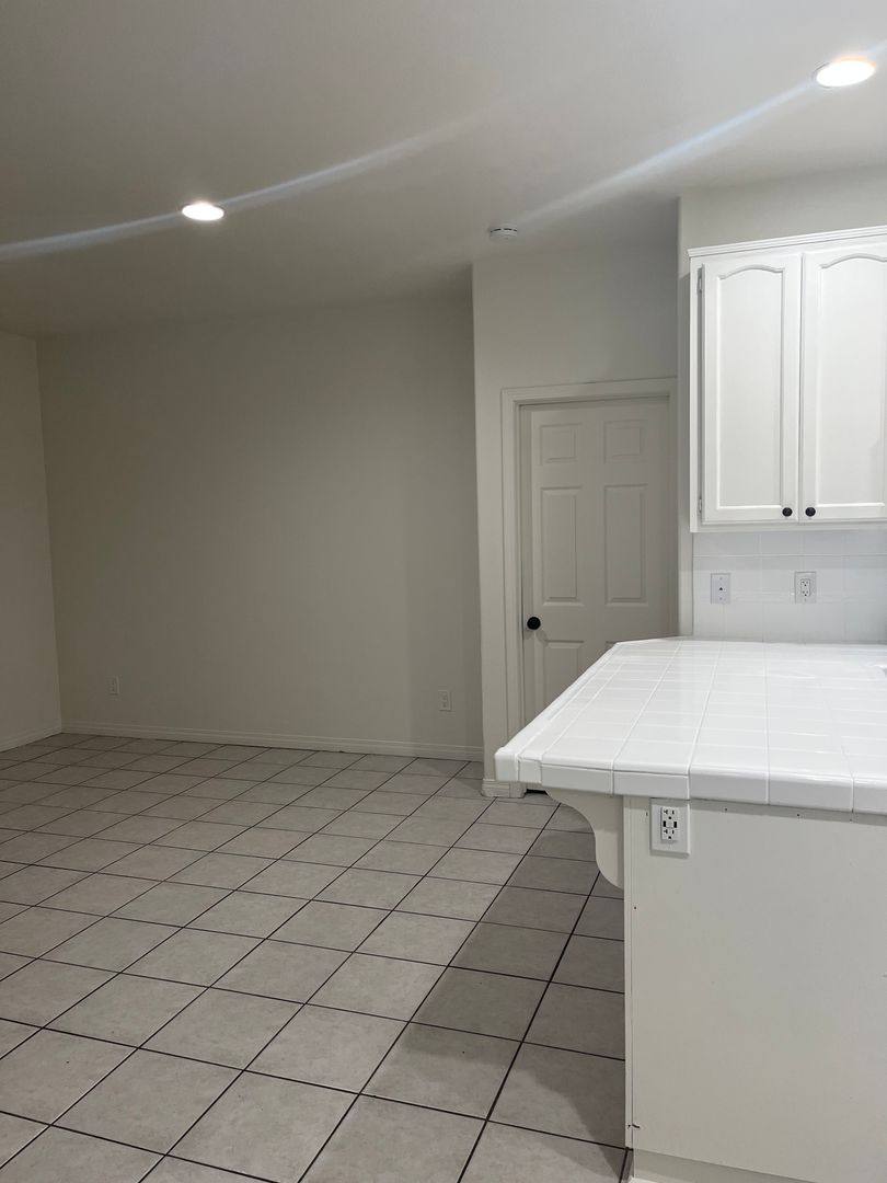 Apartment for rent at 242 Kennedy St, Chula Vista, CA 91911