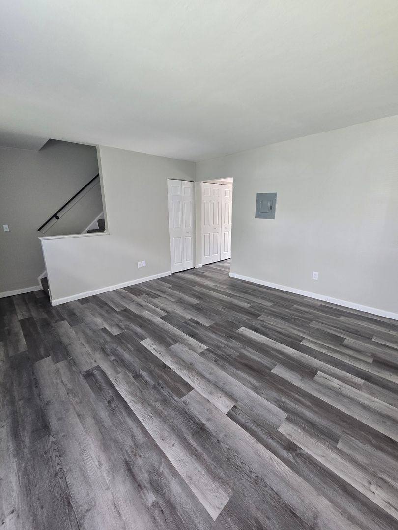 Townhouse for rent at 3217 N Talbot Ave, Cincinnati, OH 45275